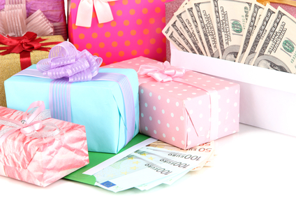 How to Save Money on Mother’s Day Gifts